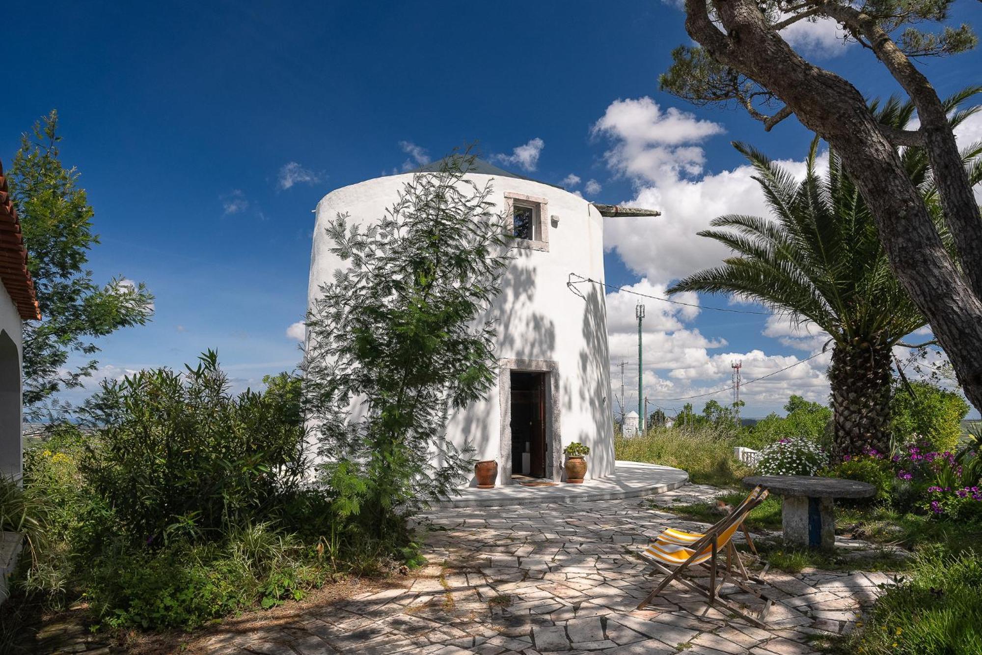 Villa New! Windmill In The Midst Of Nature Mafra Exterior foto